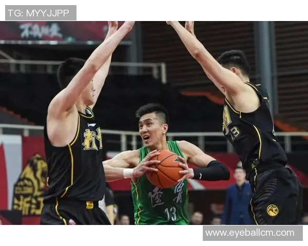 男篮热身赛：中国队迎战澳大利亚，郭艾伦单场四十分狂飙