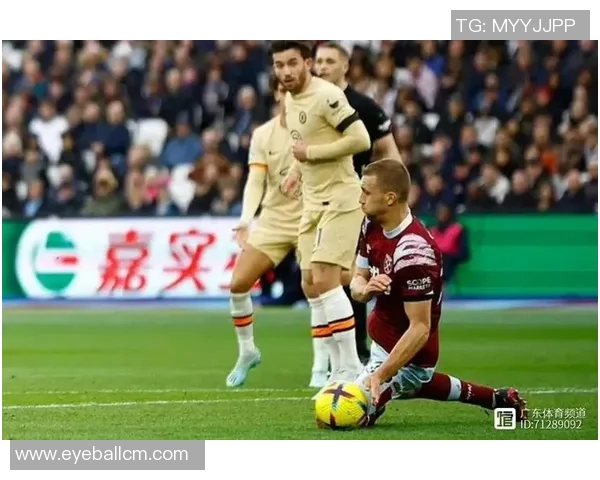 英超联赛将在新赛季引入VAR技术,球迷期待裁判更加公正和准确的判罚结果 英超联赛将在新赛季引入VAR技术,球迷期待裁判更加公正和准确的判罚结果